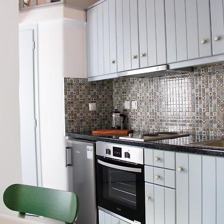 Cozy Guesthouse - Agios Romanos Екстер'єр фото