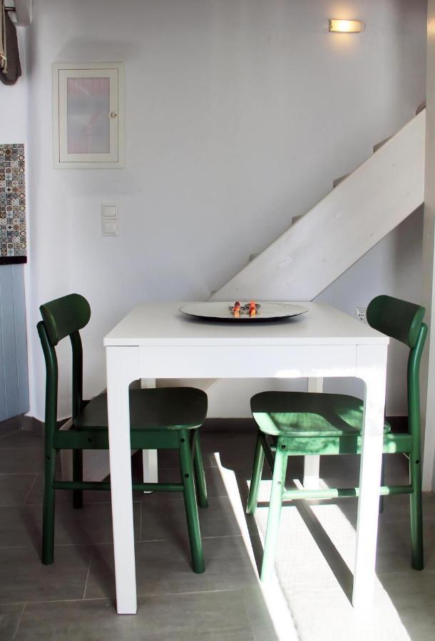 Cozy Guesthouse - Agios Romanos Екстер'єр фото