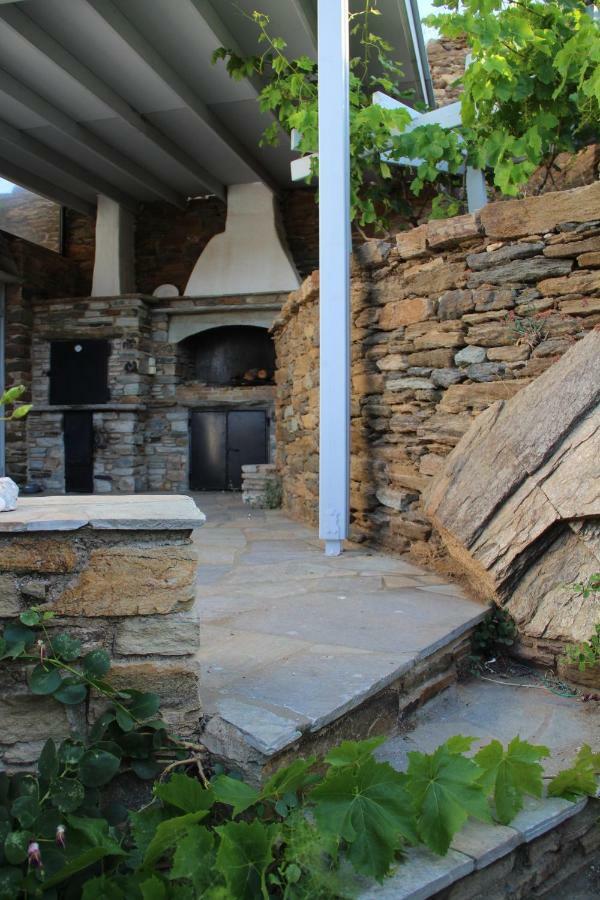 Cozy Guesthouse - Agios Romanos Екстер'єр фото