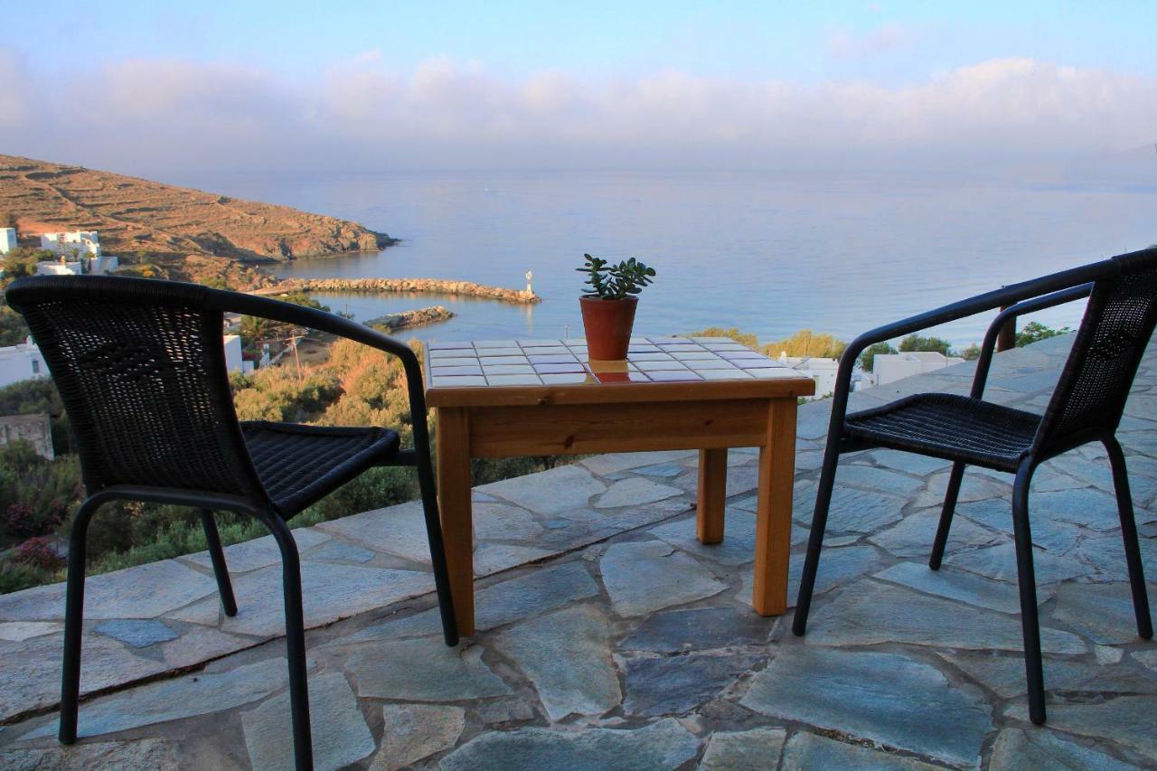 Cozy Guesthouse - Agios Romanos Екстер'єр фото